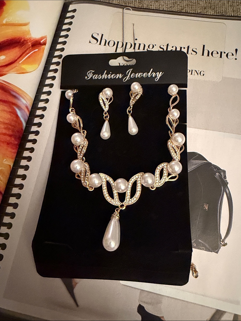 Fashion Jewelry Gold Tone Faux Pearl Drop Necklace and Earring Set
